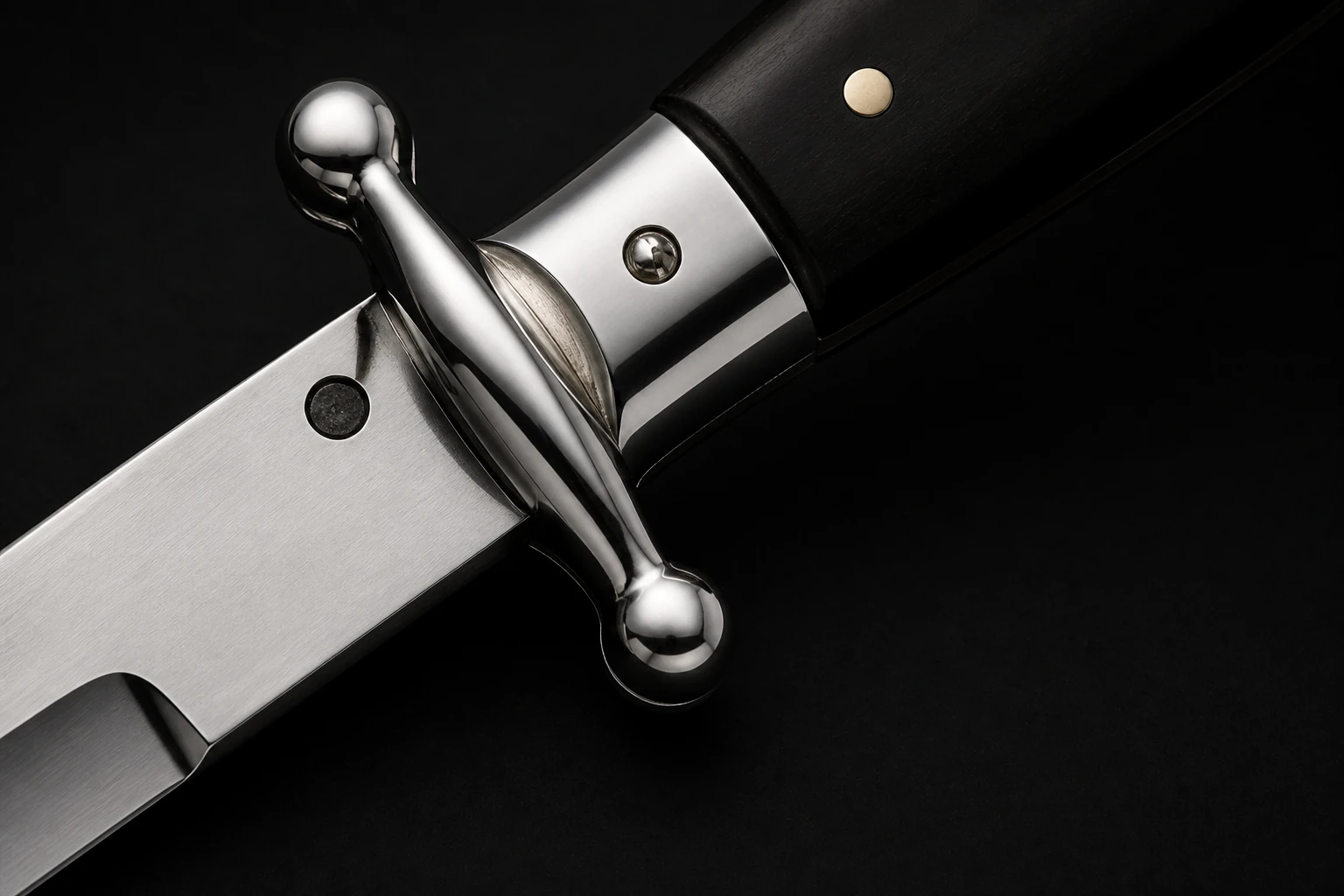 SEWARD blade and hardware detail